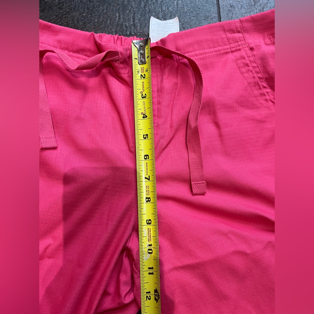 Women’s Carhartt watermelon pink textured scrub pant. Size medium - Picture 9 of 14
